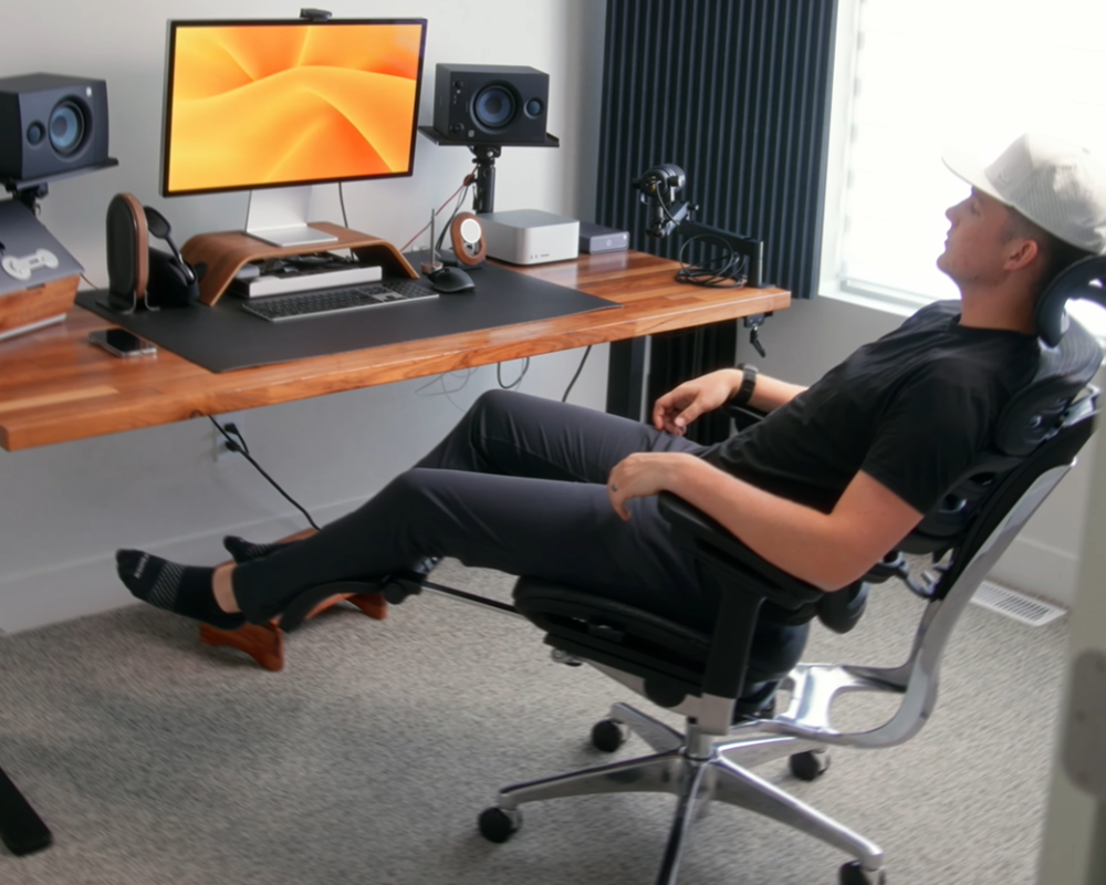 Office Chair with Footrest